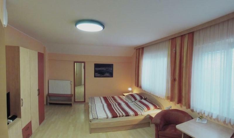 Rooms En Krajcar Cerknica Exterior photo