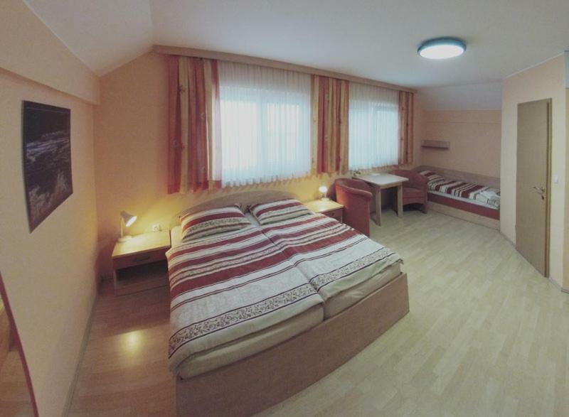 Rooms En Krajcar Cerknica Exterior photo